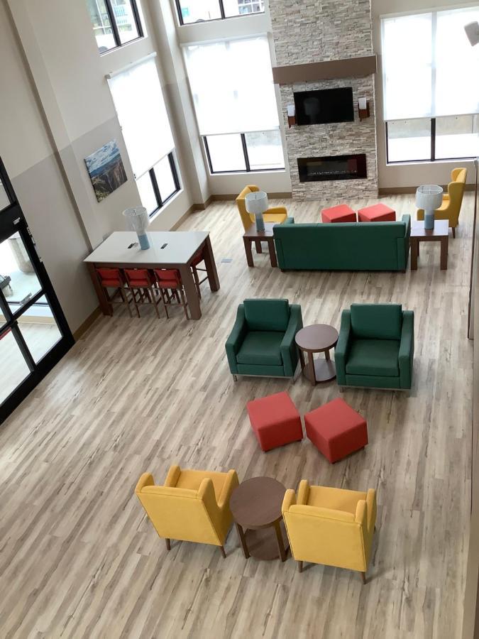 Comfort Suites Colorado Springs East - Medical Center Area Εξωτερικό φωτογραφία