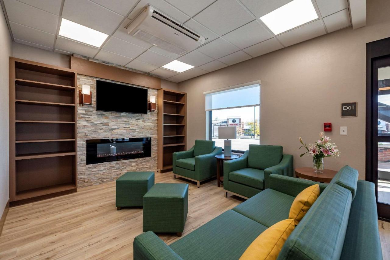 Comfort Suites Colorado Springs East - Medical Center Area Εξωτερικό φωτογραφία
