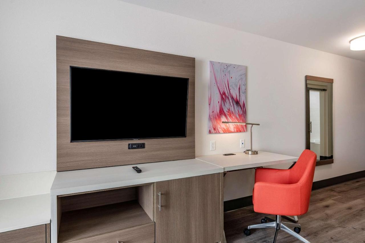 Comfort Suites Colorado Springs East - Medical Center Area Εξωτερικό φωτογραφία