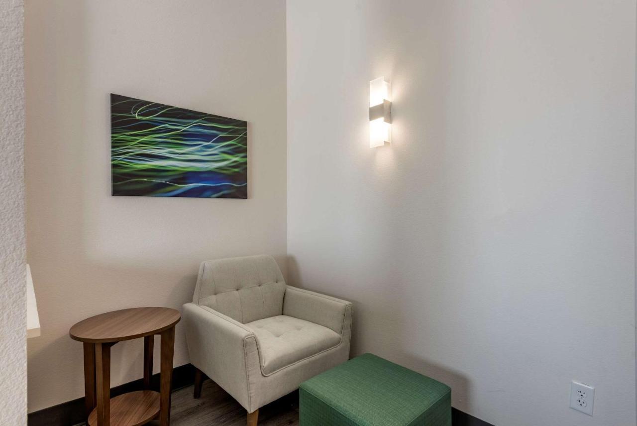 Comfort Suites Colorado Springs East - Medical Center Area Εξωτερικό φωτογραφία