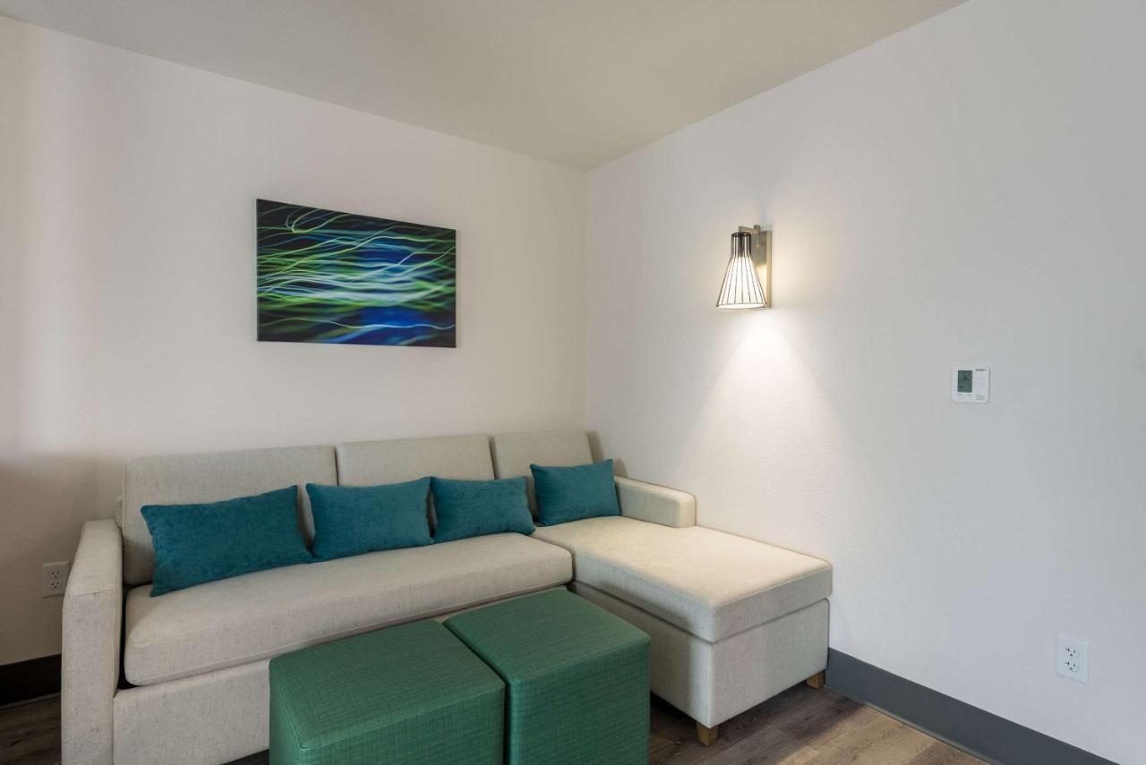 Comfort Suites Colorado Springs East - Medical Center Area Εξωτερικό φωτογραφία