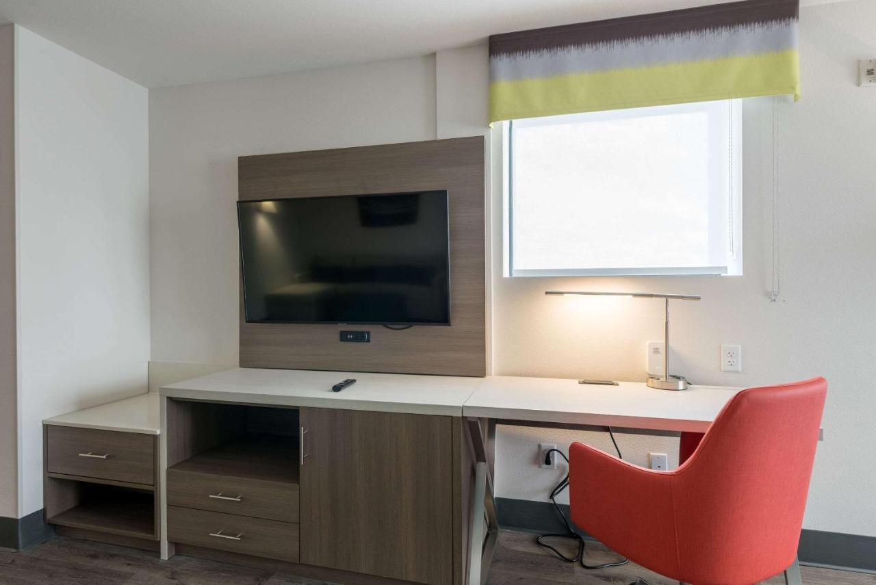 Comfort Suites Colorado Springs East - Medical Center Area Εξωτερικό φωτογραφία