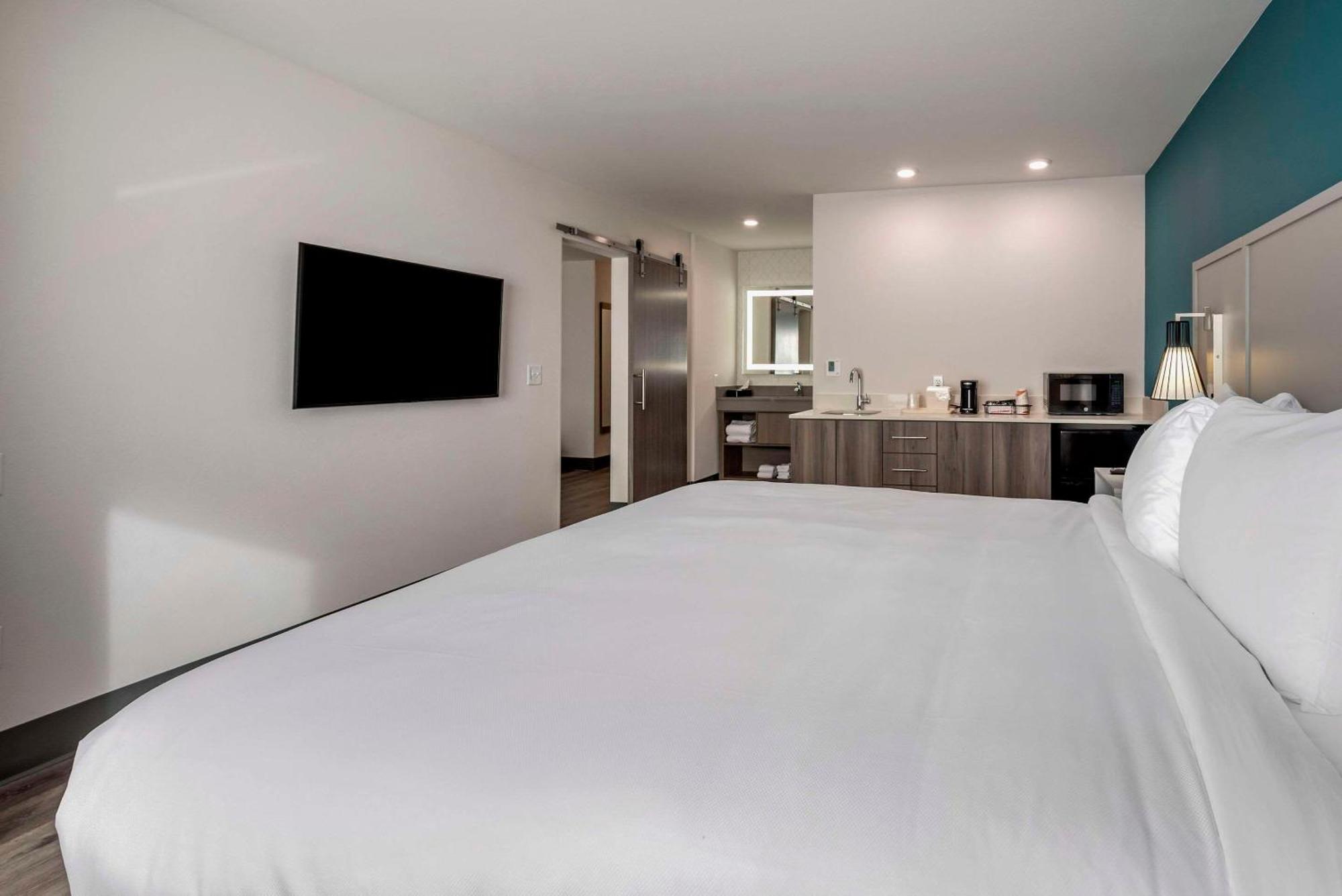 Comfort Suites Colorado Springs East - Medical Center Area Εξωτερικό φωτογραφία