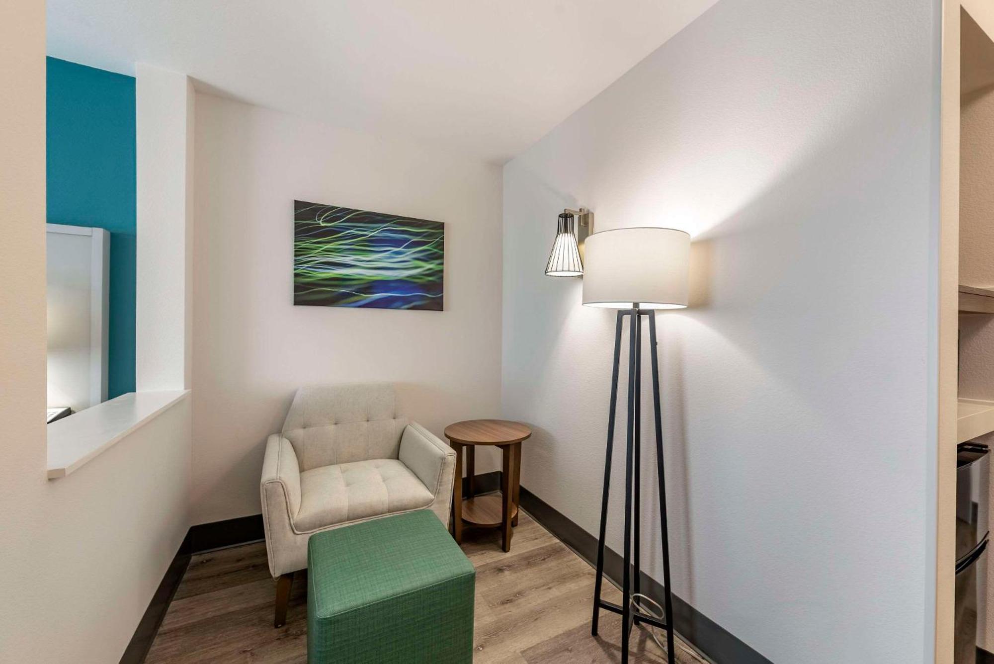 Comfort Suites Colorado Springs East - Medical Center Area Εξωτερικό φωτογραφία